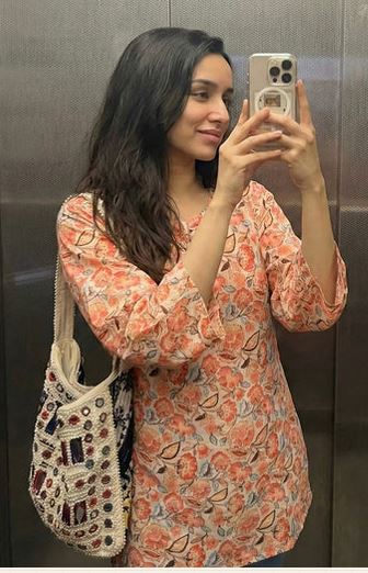 SHRADDHA FAV KURTI AD6004 image 1